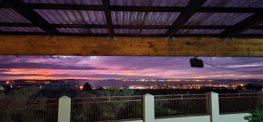 4 Bedroom Property for Sale in Myburgh Park Western Cape